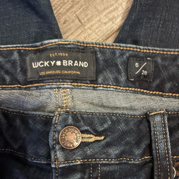 Lucky Brand Dark Blue Skinny low rise Jeans. 6 / 28 stretch Denim #4 - Picture 5 of 8